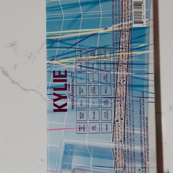 NIB Kylie Jenner Eyeshadow Palette - Picture 6 of 6